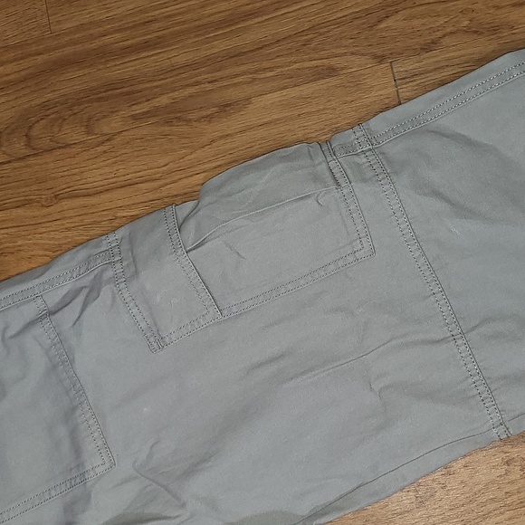 Cargos - Picture 2 of 4